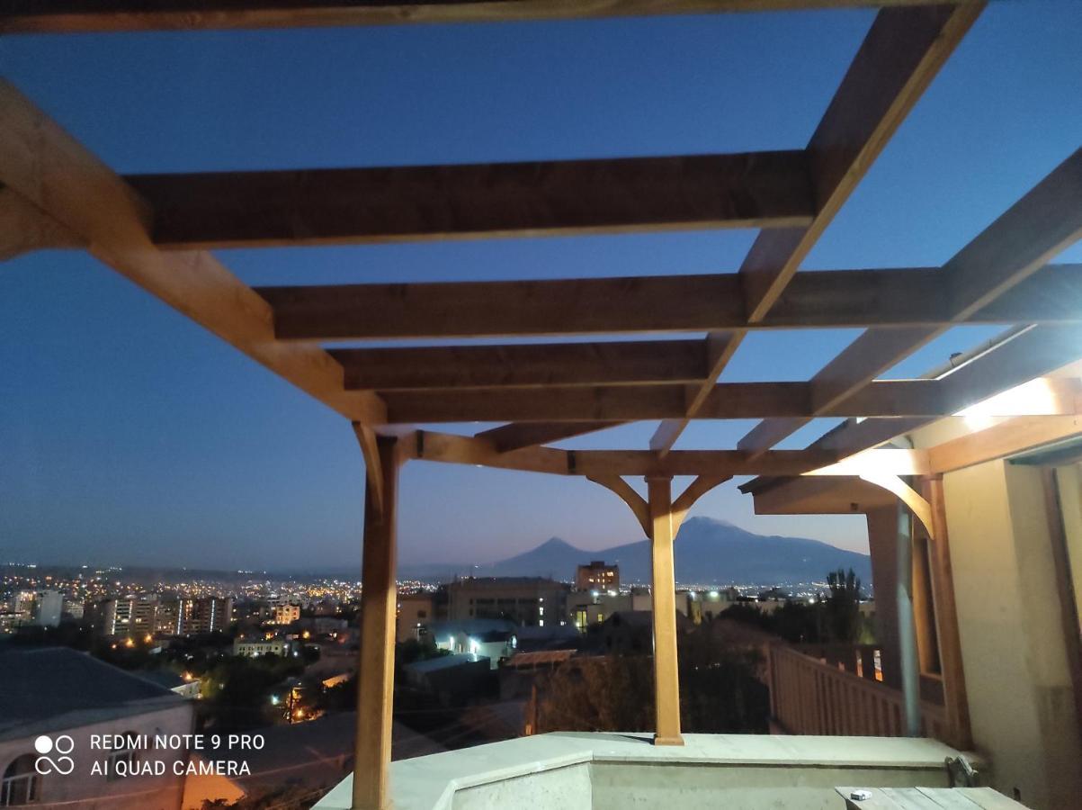 Homestay At City Center Yerevan Ngoại thất bức ảnh
