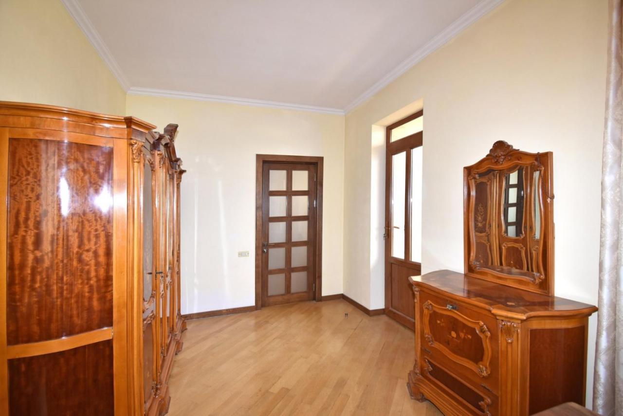 Homestay At City Center Yerevan Ngoại thất bức ảnh