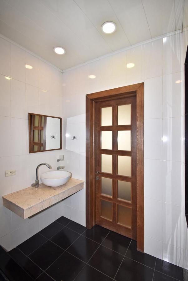 Homestay At City Center Yerevan Ngoại thất bức ảnh