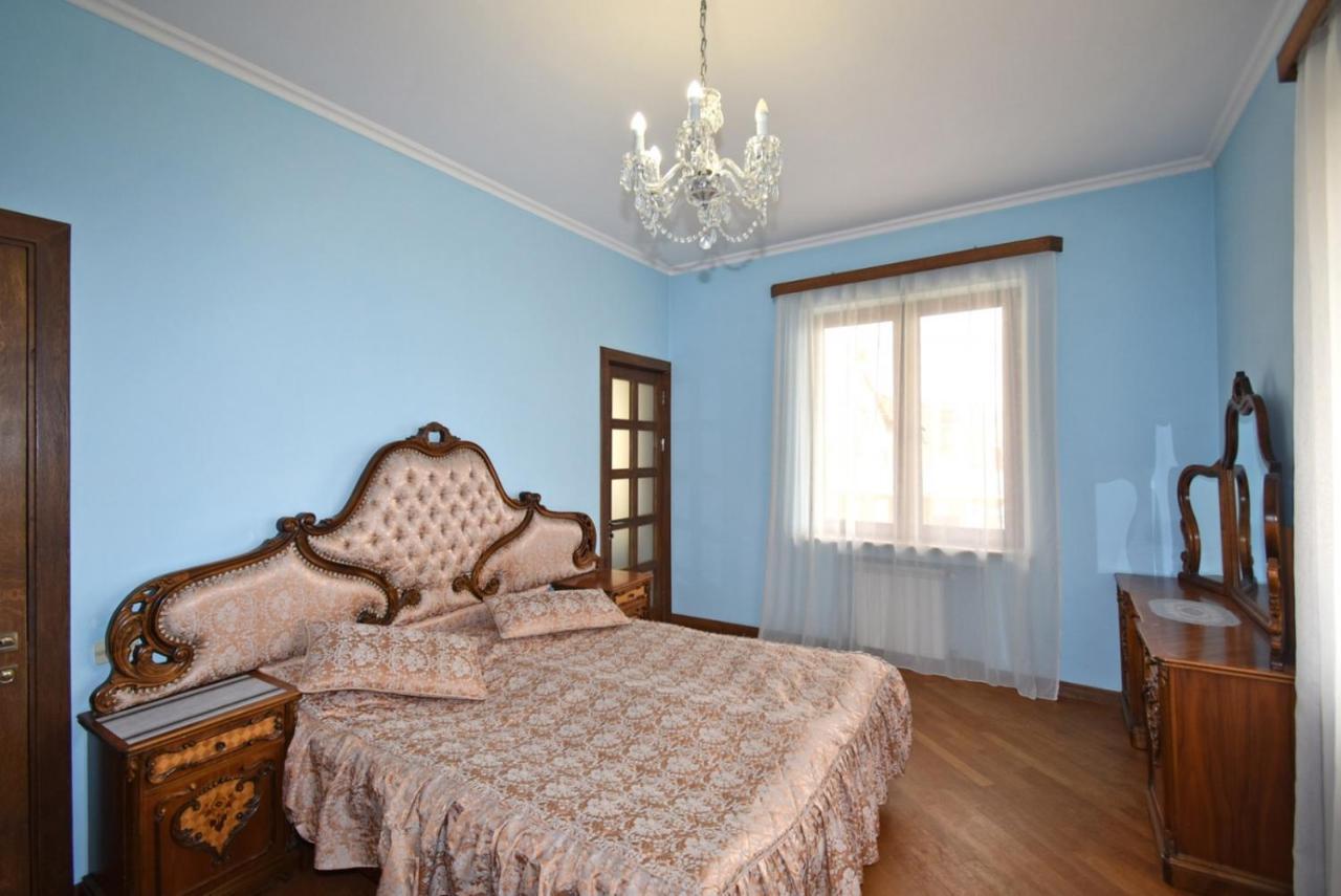 Homestay At City Center Yerevan Ngoại thất bức ảnh