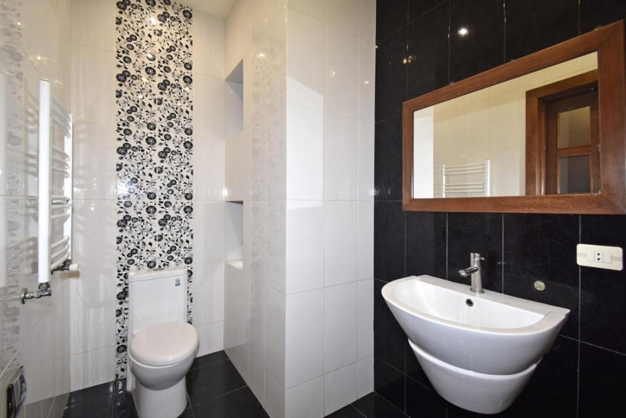 Homestay At City Center Yerevan Ngoại thất bức ảnh