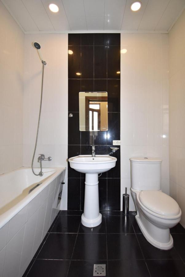 Homestay At City Center Yerevan Ngoại thất bức ảnh