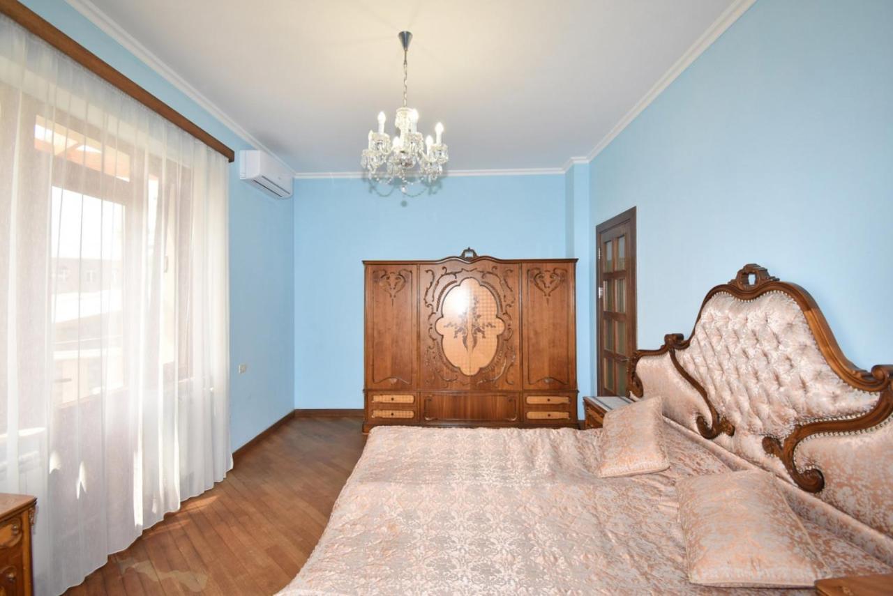 Homestay At City Center Yerevan Ngoại thất bức ảnh