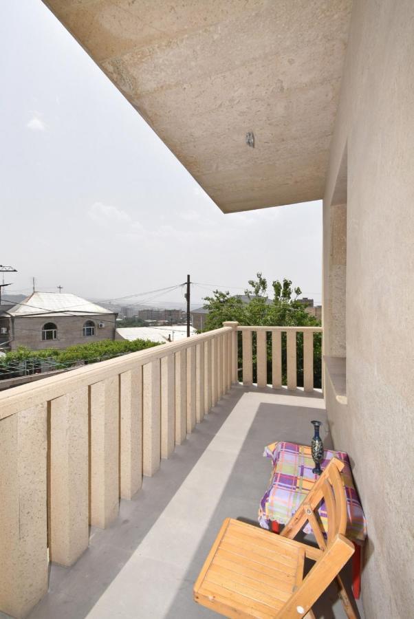Homestay At City Center Yerevan Ngoại thất bức ảnh