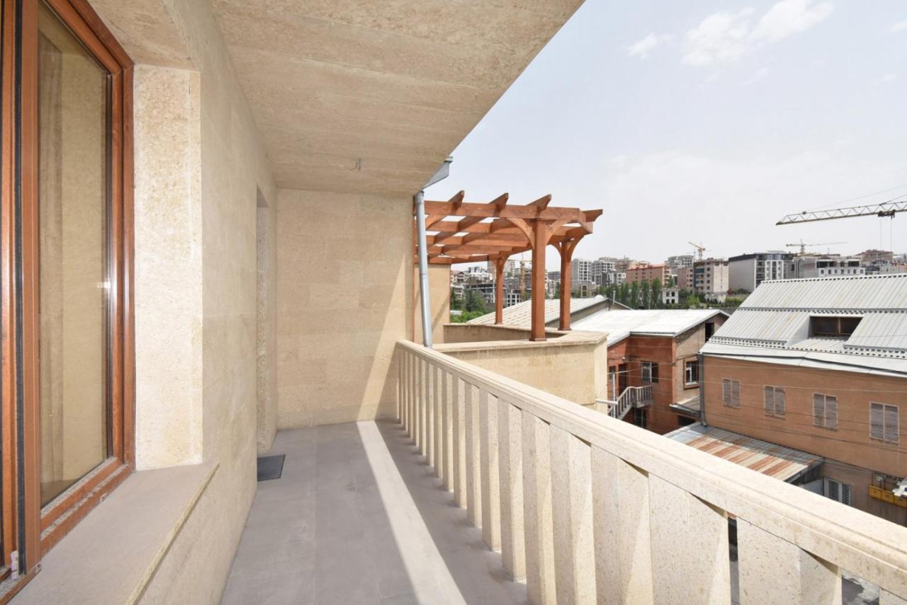 Homestay At City Center Yerevan Ngoại thất bức ảnh