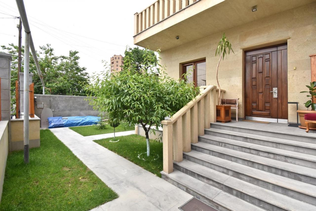 Homestay At City Center Yerevan Ngoại thất bức ảnh