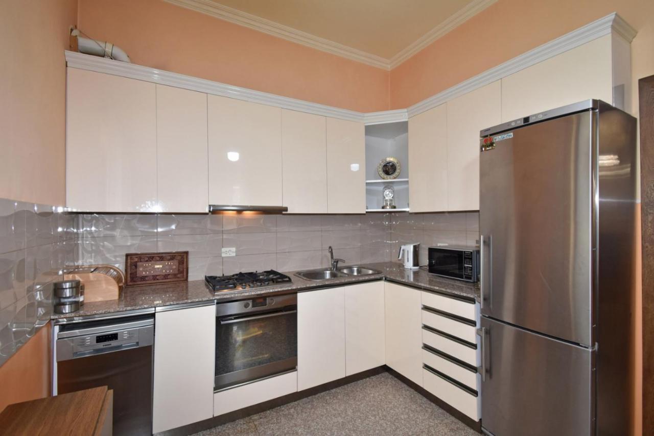 Homestay At City Center Yerevan Ngoại thất bức ảnh