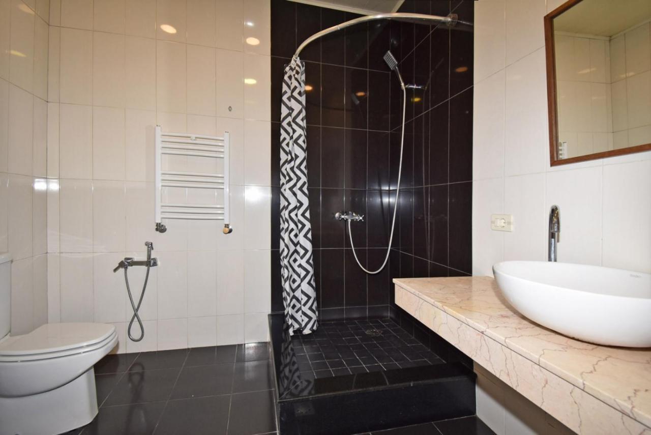 Homestay At City Center Yerevan Ngoại thất bức ảnh