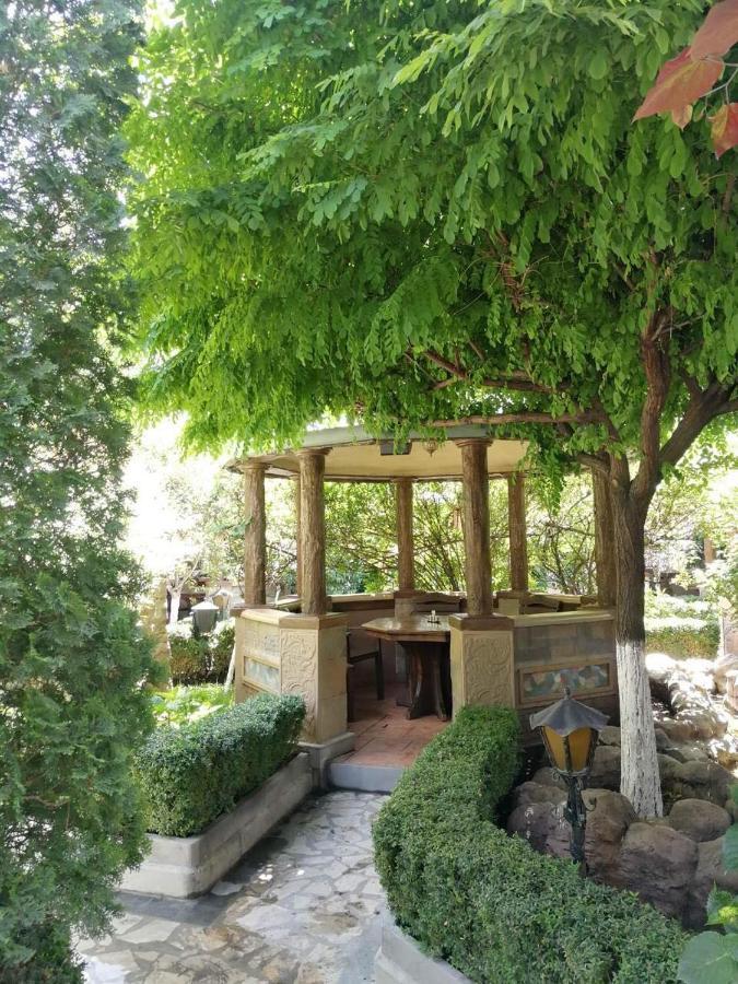 Homestay At City Center Yerevan Ngoại thất bức ảnh