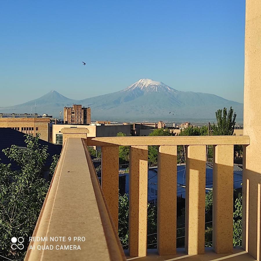 Homestay At City Center Yerevan Ngoại thất bức ảnh