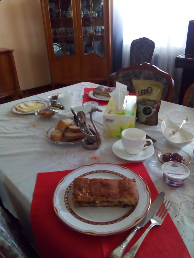 Homestay At City Center Yerevan Ngoại thất bức ảnh